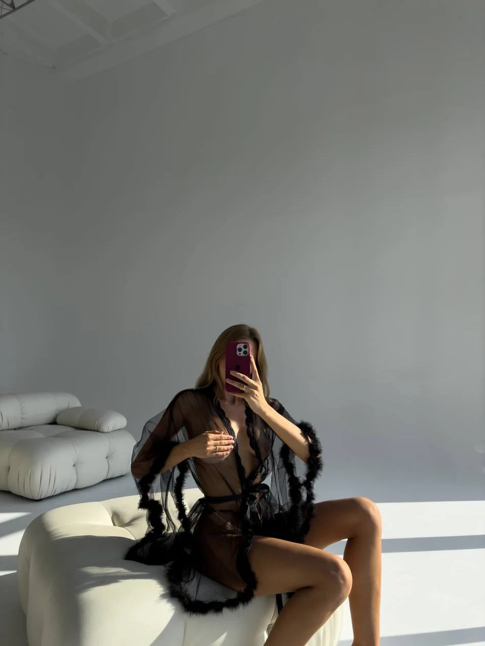 ELYSIA FEATHER ROBE – BLACK – TenneSecret Sabahlık